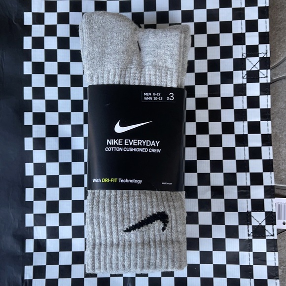 Nike Socks Everyday Cushioned Crew 3 pairs socks set NWT - Picture 7 of 16